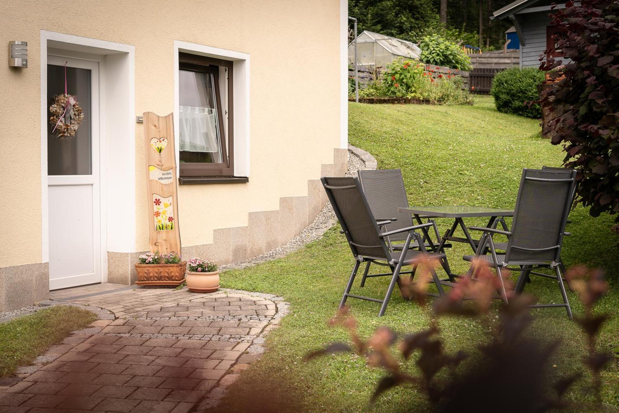 Buchen Blick - Ruhige Moderne Ferienwohnung 82Qm. ฟิชเทลแบร์ก ภายนอก รูปภาพ